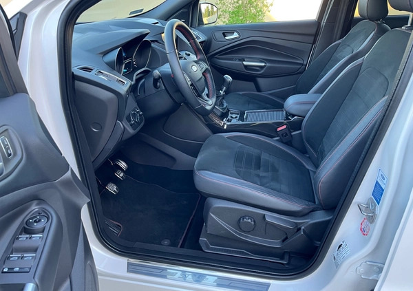 Ford Kuga cena 86900 przebieg: 46000, rok produkcji 2019 z Lubartów małe 596
